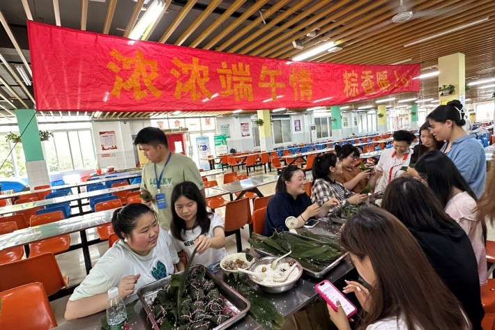 国教3_副本.jpg 国教3_副本.jpg