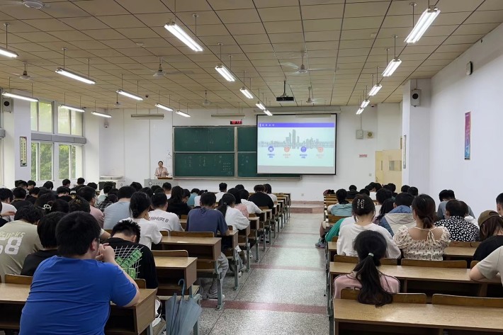 新闻配图1_副本.jpg 新闻配图1_副本.jpg