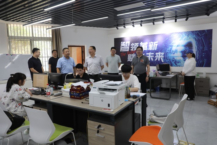 e8269317eba47a0cb486d5da49f630a_副本.jpg e8269317eba47a0cb486d5da49f630a_副本.jpg