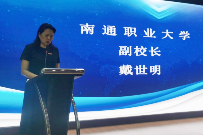 戴校长讲话原图_副本.jpg 戴校长讲话原图_副本.jpg