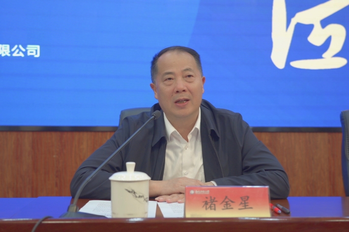 褚校长讲话_副本.jpg 褚校长讲话_副本.jpg