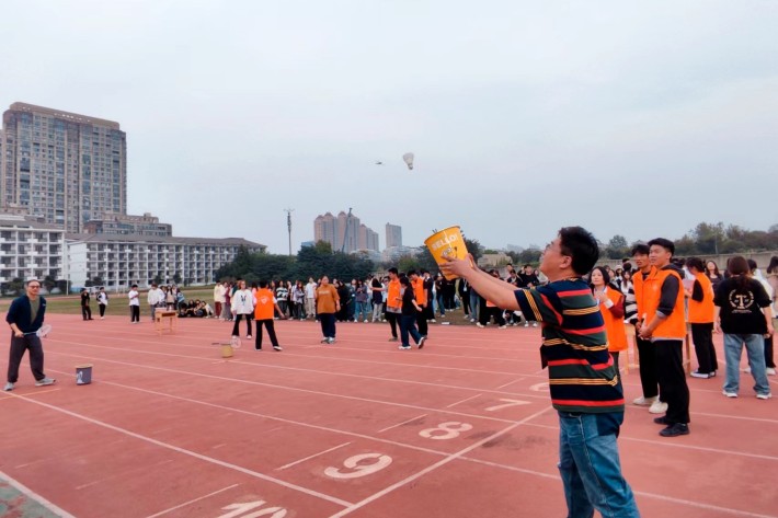 趣味运动会2_副本.jpg 趣味运动会2_副本.jpg