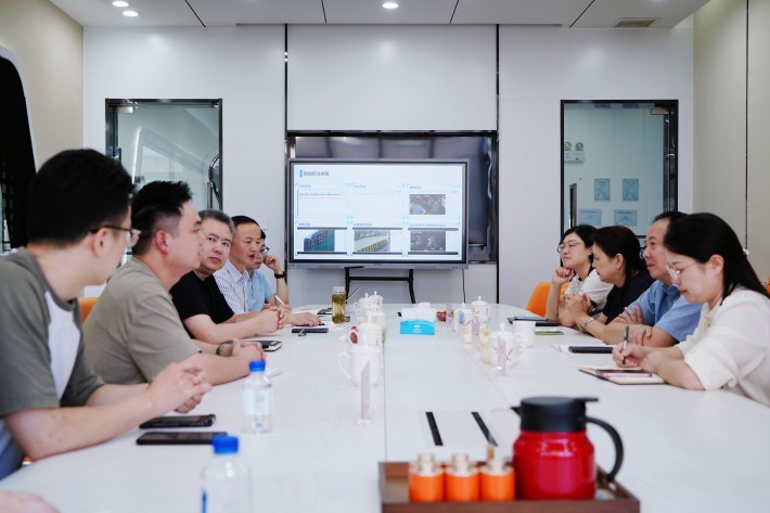 洽谈会照片_副本.jpg 洽谈会照片_副本.jpg