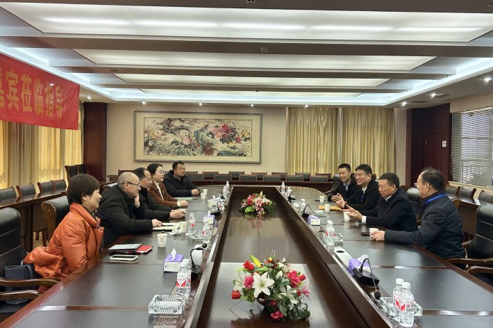 洽谈_副本.jpg 洽谈_副本.jpg