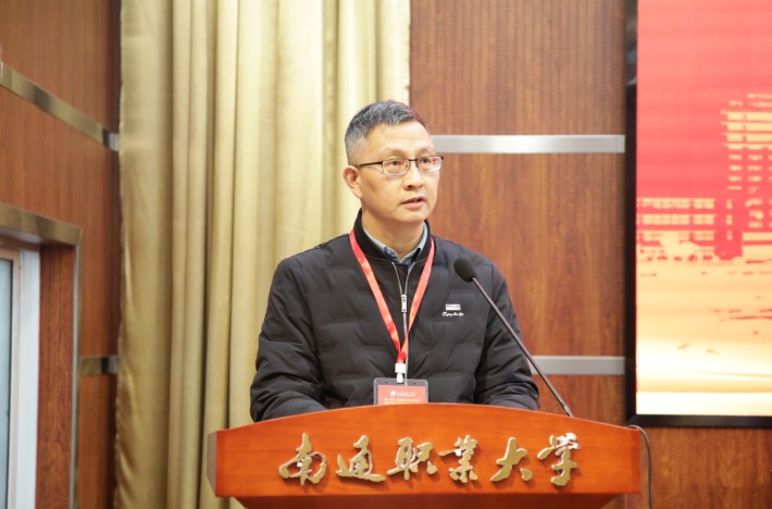 朱爱明作财务工作报告、工会经费审查报告_副本.jpg 朱爱明作财务工作报告、工会经费审查报告_副本.jpg