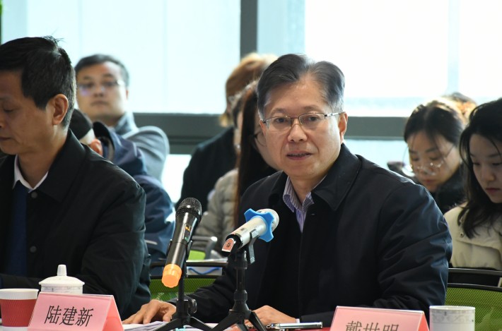 图五陆主席现场照_副本.jpg 图五陆主席现场照_副本.jpg