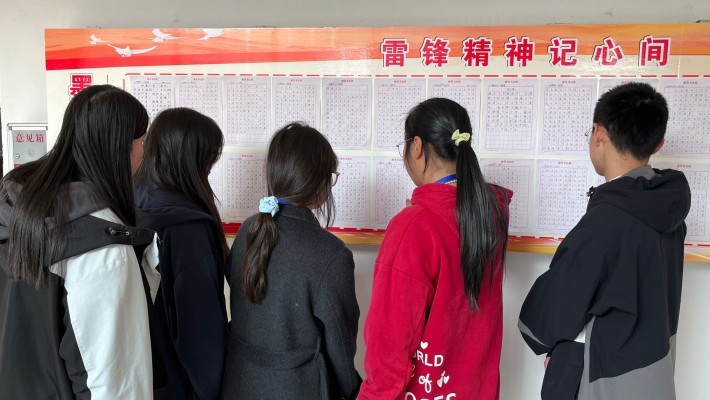 3-2美育启智:传递温暖力量_副本.jpg 3-2美育启智:传递温暖力量_副本.jpg