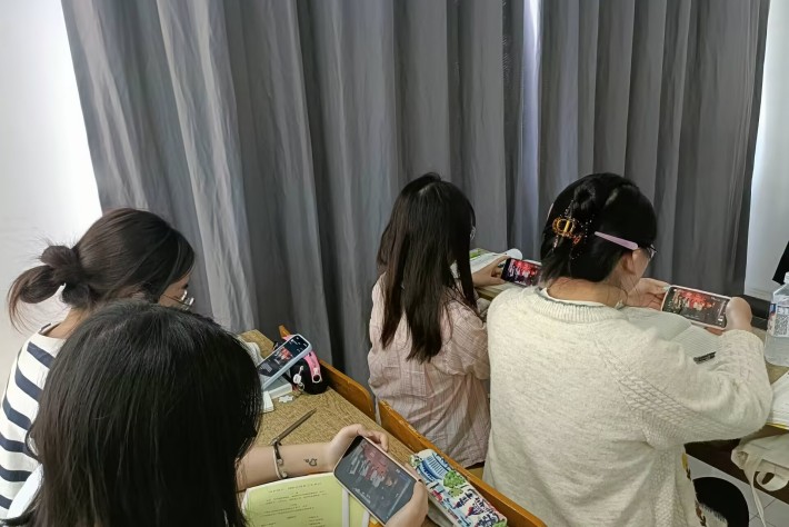 直播2_副本.jpg 直播2_副本.jpg