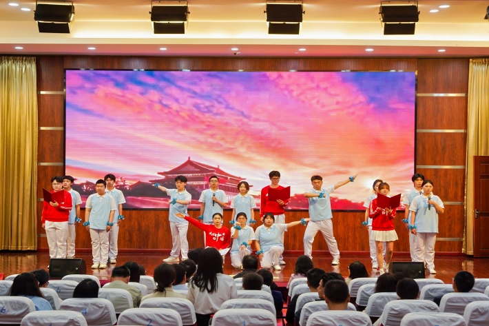 7.技师学院《国歌颂》_副本.jpg 7.技师学院《国歌颂》_副本.jpg