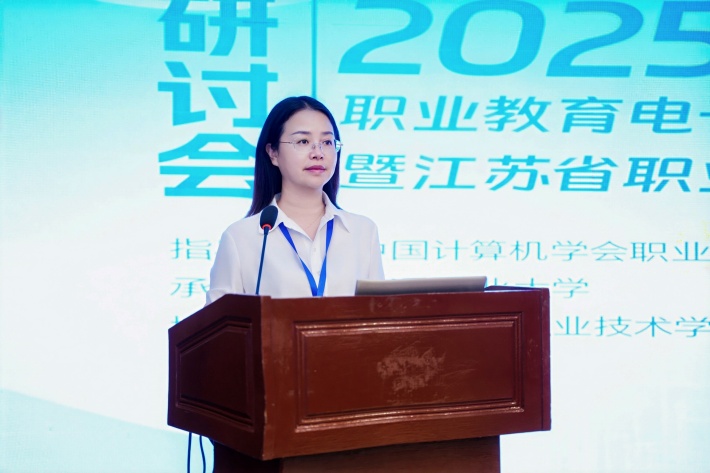 图11 智能互联网络技术资源库负责人、党委委员、宣传部部长、电子信息工程学院院长廖忠智_副本.jpg 图11 智能互联网络技术资源库负责人、党委委员、宣传部部长、电子信息工程学院院长廖忠智_副本.jpg