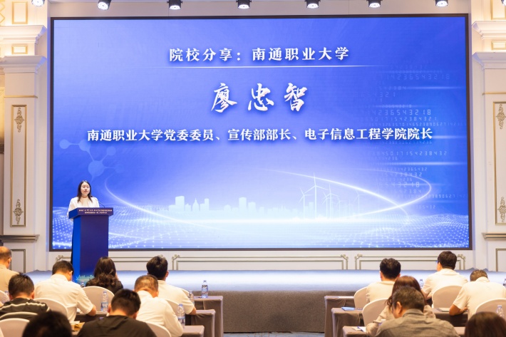 HU_D6443_副本.jpg HU_D6443_副本.jpg