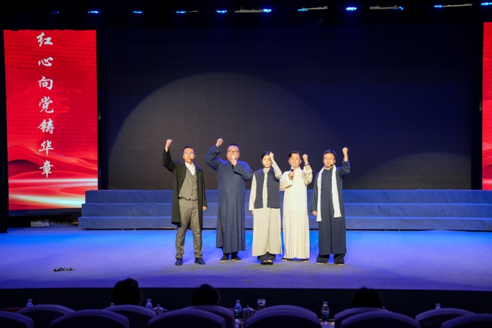 演出照片3_副本.jpg 演出照片3_副本.jpg