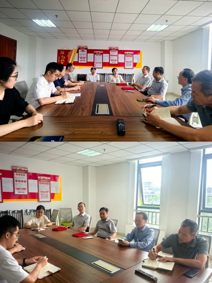 电子学院新老教师心声座谈会_副本.jpg 电子学院新老教师心声座谈会_副本.jpg