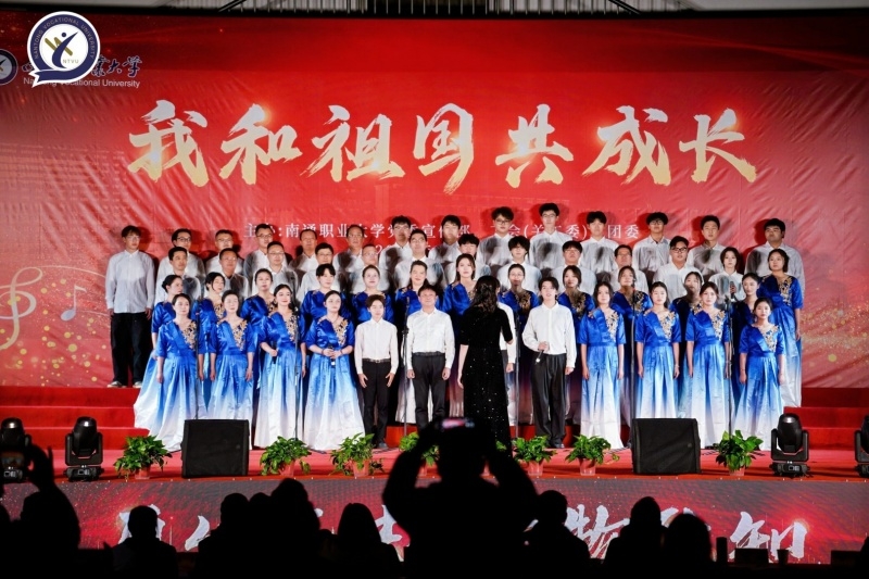 校合唱队3_副本.jpg