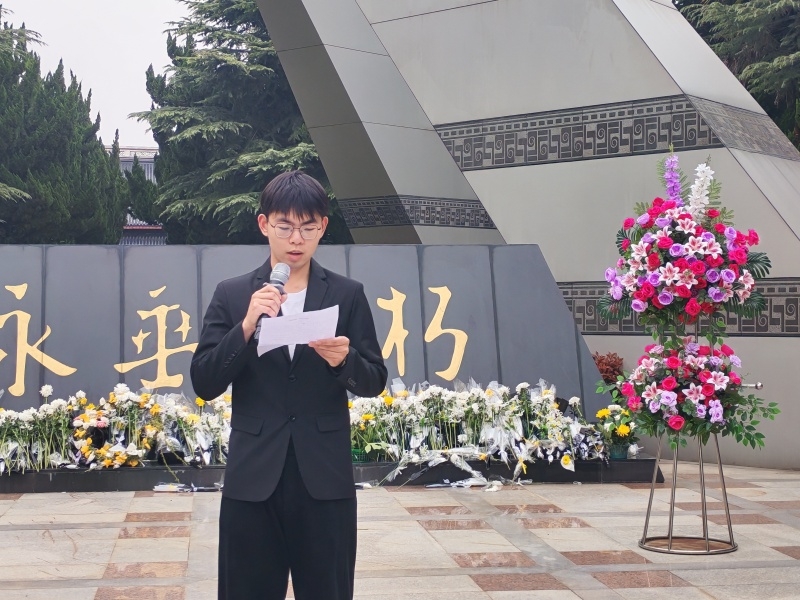 学生代表发言.jpg