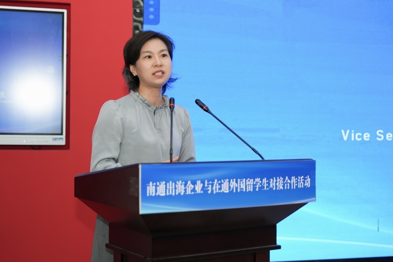 方校长新.jpg