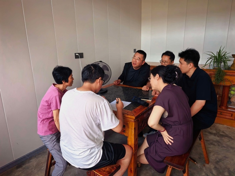暖心家访送关怀 精准帮扶助成长——人工智能与电子信息学院开展暑期困难学生家访活动